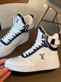LOUIS VUITTON RIVOLI SNEAKER B