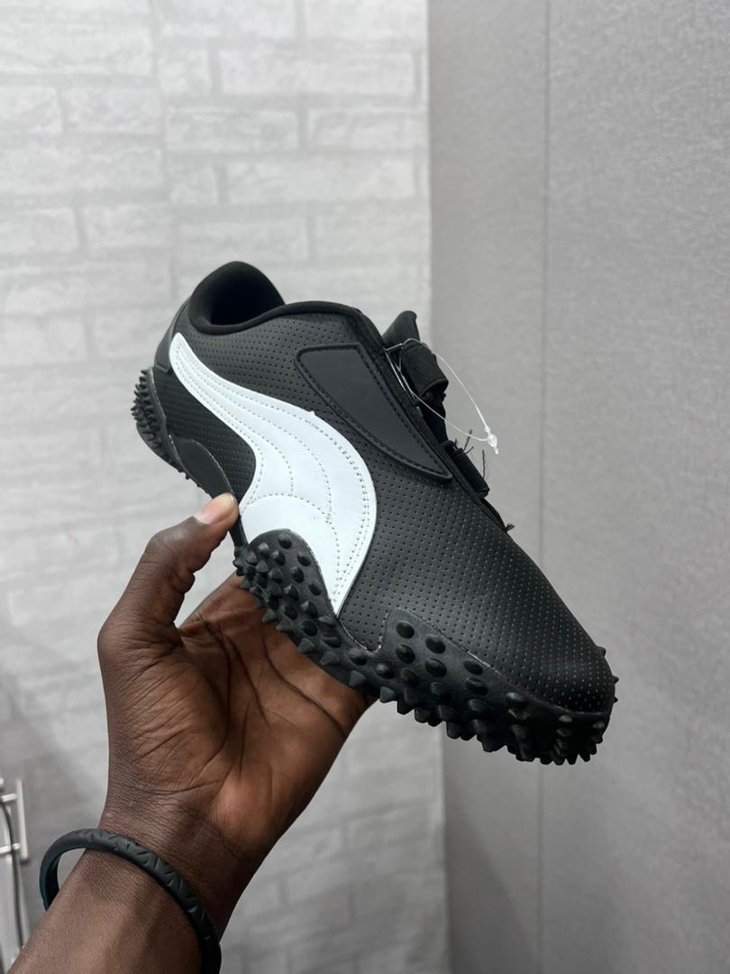 Puma Mostro Perforated en cuir blanc